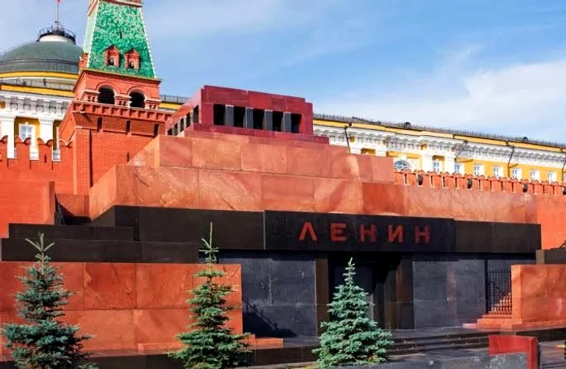 Mausoleul unde se află sicriul lui Lenin FOTO: Adevărul (arhivă)