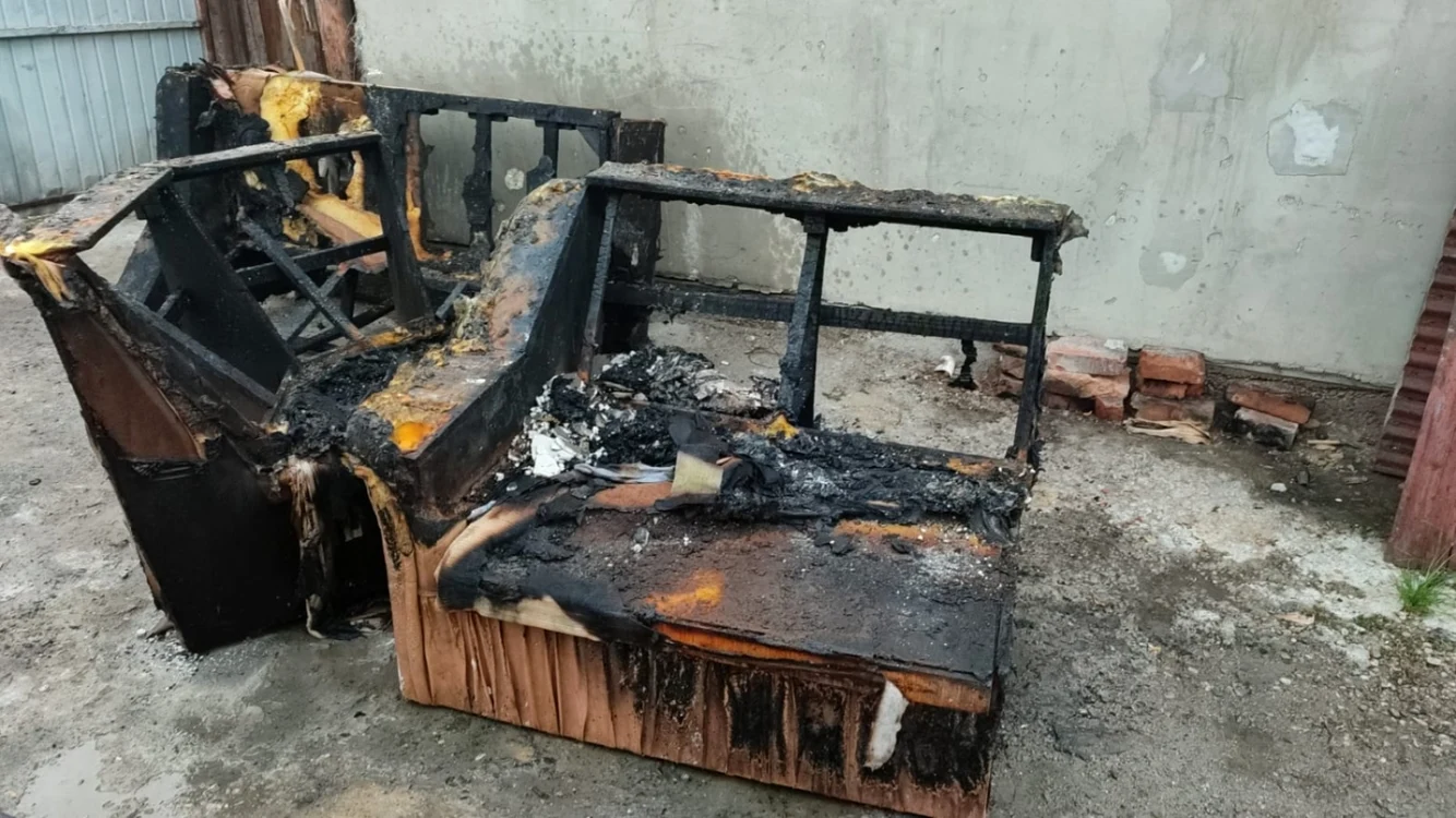 Camera unde a izbucnit incendiul FOTO ISU Vaslui
