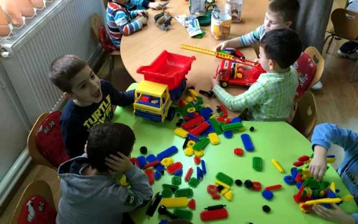 Doar o treime dintre copiii de 3-5 ani în situaţii de risc din România beneficiază de educaţie timpurie FOTO: Arhiva Adevărul