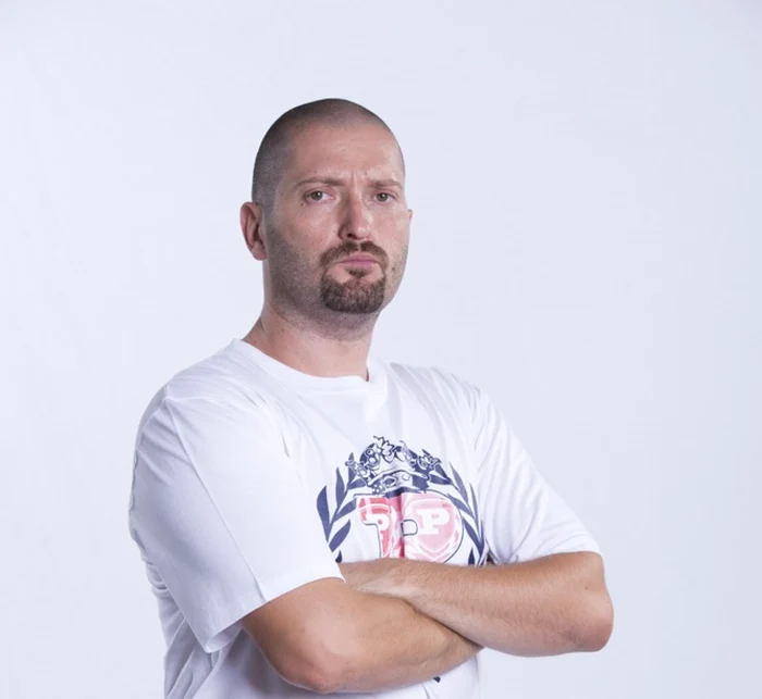 Cheloo îşi povesteşte amintirile din copilărie, în emisiunea de la Antena 1, duminică, de la 20.30