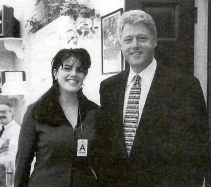 
    Relaţia Bill Clinton - Monica Lewinsky a fost unul dintre marile scandaluri ale anilor 1990  