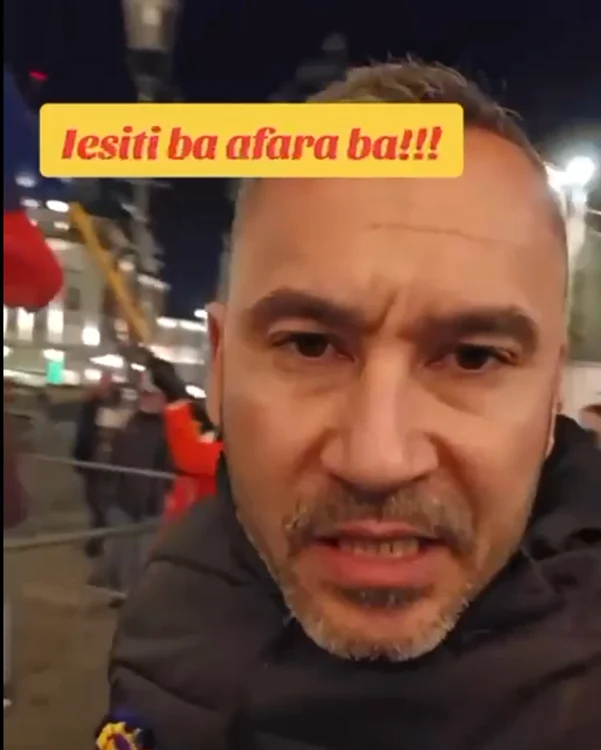 Mai mulți jandarmi au fost răniți în timpul protestelor violente din Capitală FOTO  Inquam Photos 