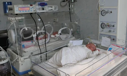 incubator copil prematur jpeg