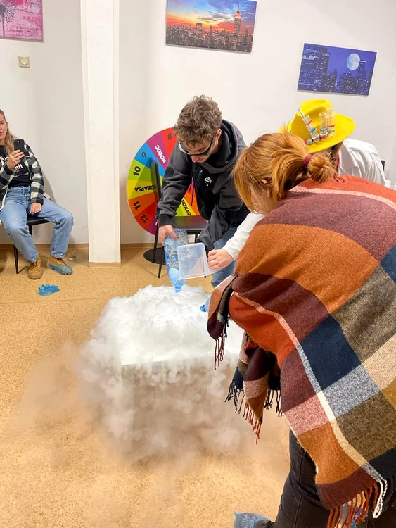 Prin știință cei mici își descoperă abilitățile FOTO Fun Science Galați
