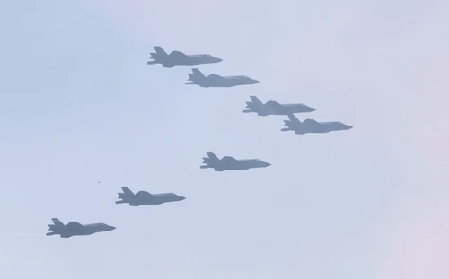 Drept răspuns, Seulul a trimis avioane de luptă, inclusiv aparate F-35A FOTO EPA-EFE