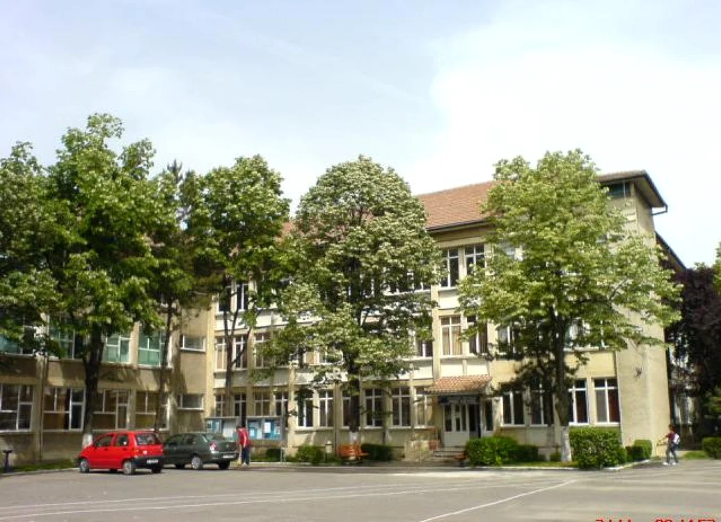 Colegiul Mihai Viteazul din Slobozia, în topul celor mai bune şcoli FOTO oradereligie.files.wordpress.com