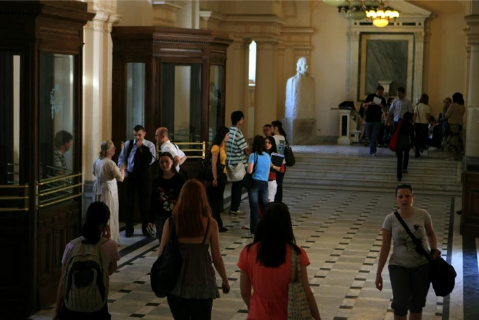 Peste 30 de cursanţi din 19 ţări s-au înscris la cursurile de limba română de la Facultatea de Litere    FOTO: Adevărul