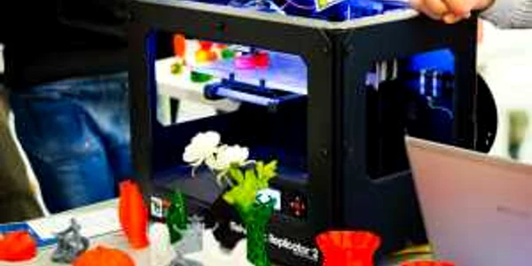imprimante 3d makerbot foto razvan baltaretu/adevarul
