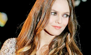 24 foto2 90 90 vanessa paradis foto epa efe h 01236306 jpeg