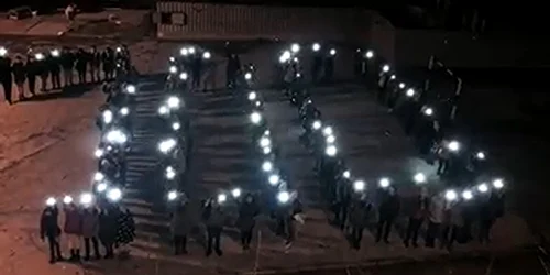 Centenarul de luminiţe ale elevilor de la Liceul de Arte din Galaţi FOTO captură video