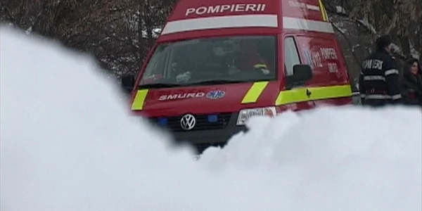Ambulanță înzăpezită