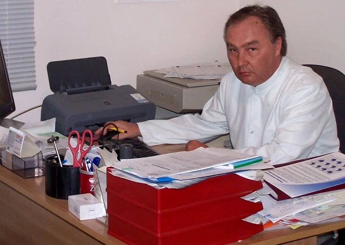 
    Dr. Cătălin Petrencic este medic de familie într-o comună din Călărași  