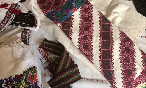 De la lada de zestre la Paris: costume și textile tradiționale românești, în capitala Franței