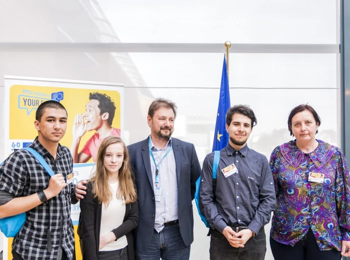 Echipa care a reprezentat România la Bruxelles, alături de Cristian Pîrvulescu, membru în Comitetul Social şi Economic Social FOTO CESE