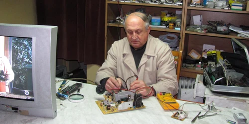 Ion Şuţu, cel mai vechi depanator din oraş