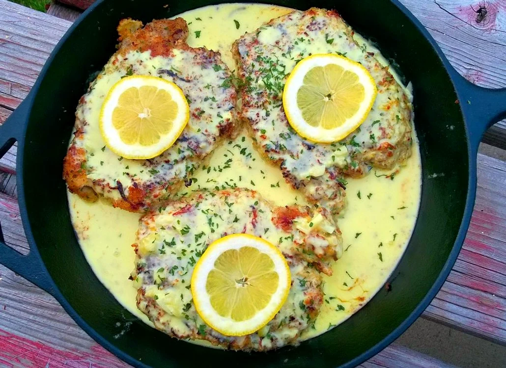 cotlete de porc in sos cremos de lamaie jpeg