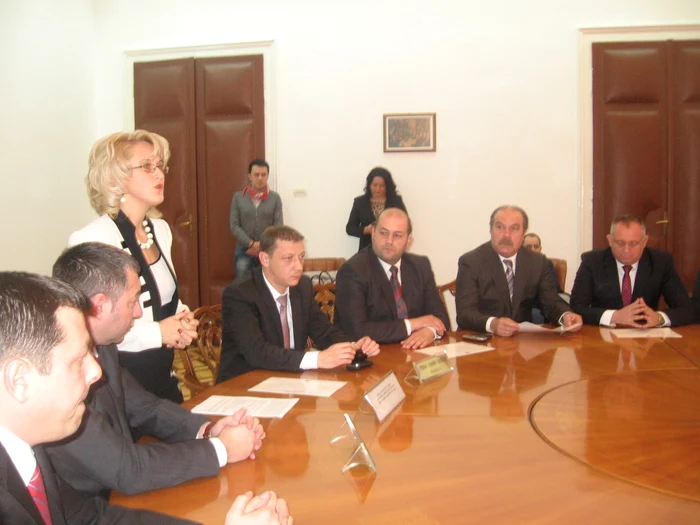 O parte dintre parlamentarii arădeni FOTO Claudia Untaru Creţu