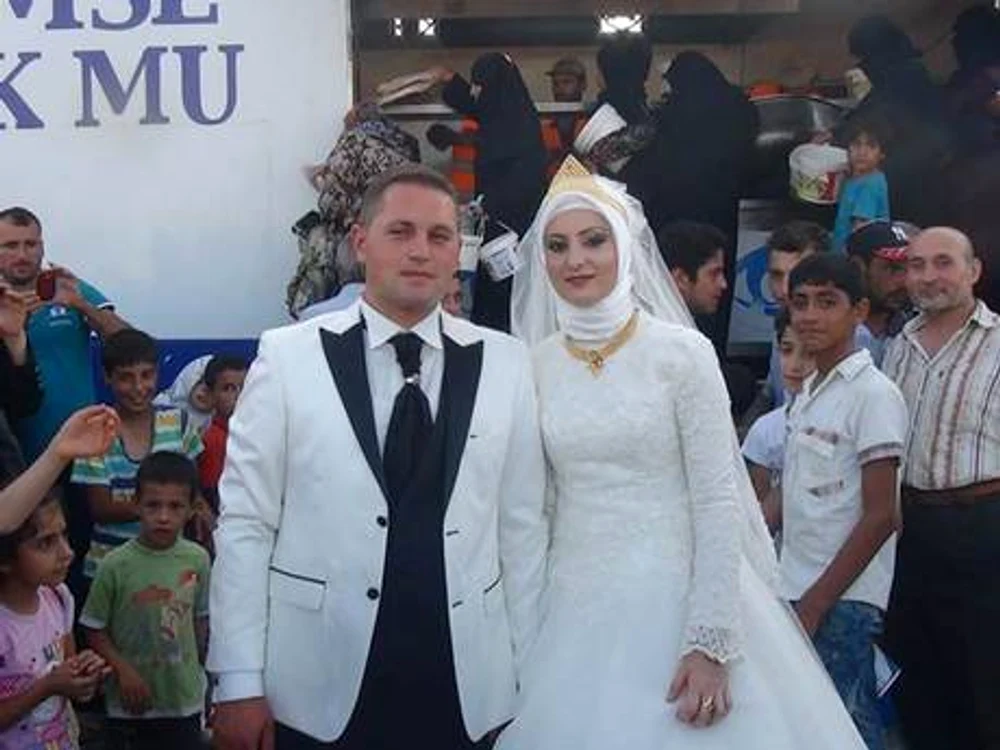 Nuntașii și-au mărit cercul de prieteni. Vecinii sirieni le-au devenit mai apropiați ca niciodată