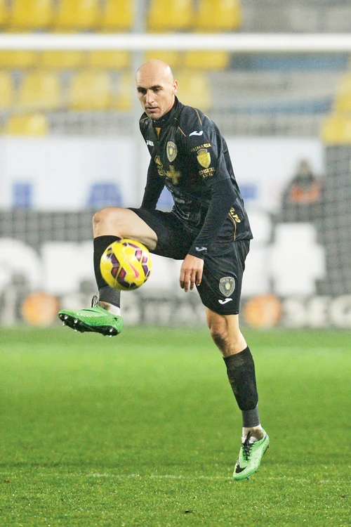 
    Gabi Mureşan  