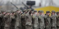 Ceremonia de transfer de autoritate între militarii detașamentului de luptă al Brigăzii 2 „Strike” și cei ai detașamentului din cadrul Brigăzii 1 „Bastogne”, ambele din cadrul Diviziei 101 Aeropurtate (Asalt aerian) a Armatei SUA și un exercițiu demo