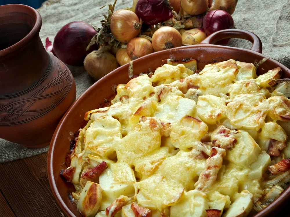 Cartofi carbonara la cuptor, o reţetă ca la restaurant jpeg