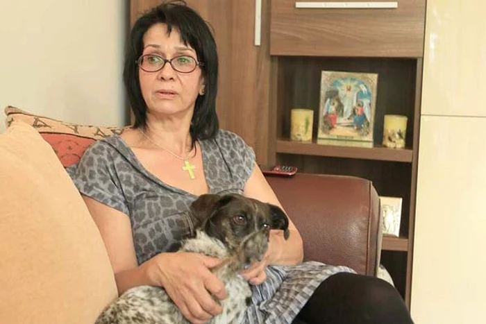 Elena Ploieşteanu e hotărâtă să divorţe de lăutar FOTO: Arhiva personală