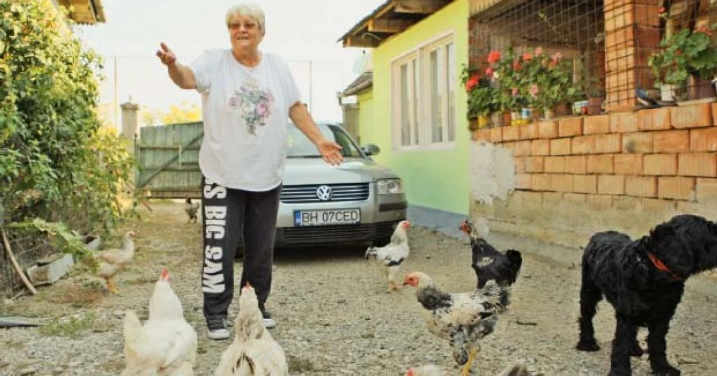 „Mama FNI“ locuieşte în satul sibian Nou Român  