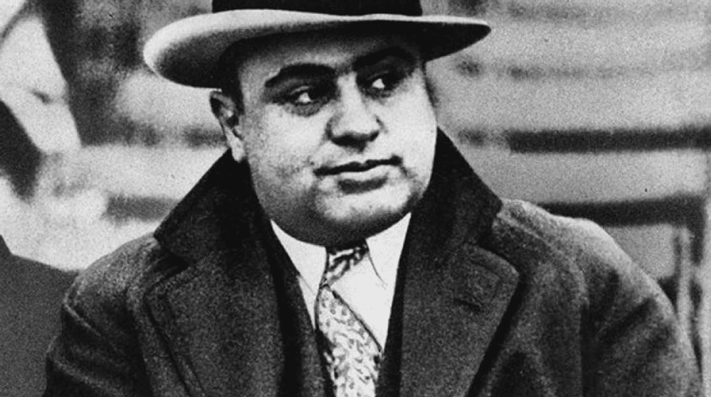 Ce obișnuia Al Capone să trimită rudelor rivalilor pe care-i executa