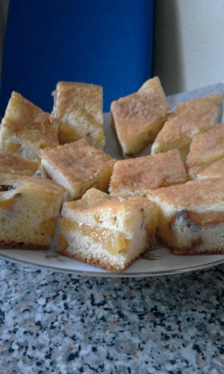 Prăjitură cu fructe