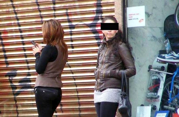Fetele erau obligate de mama lor să se prostitueze (Foto: Arhivă)