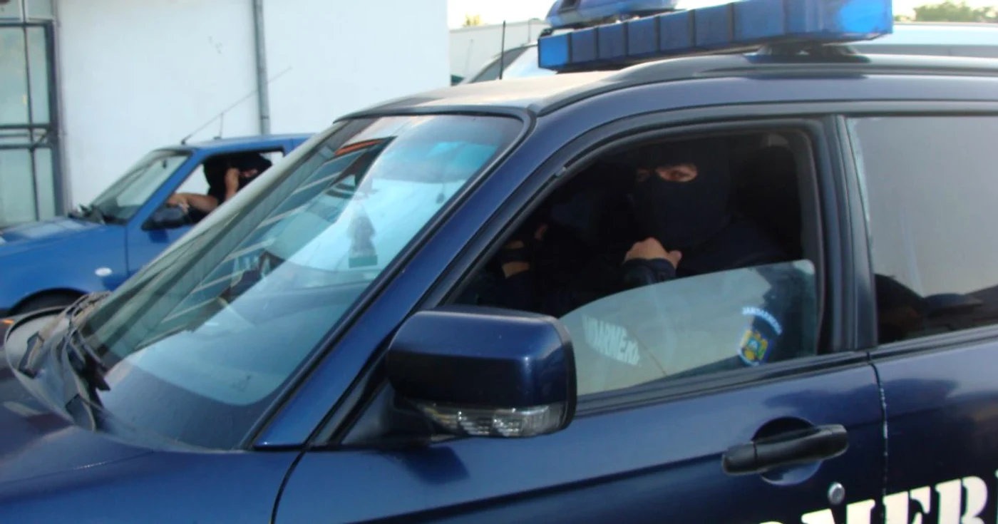 Câteva zone vor fi supravegheate îndeaproape, fiind pregătiţi să intervină şi „mascaţii“ la nevoie FOTO: arhiva Adevărul