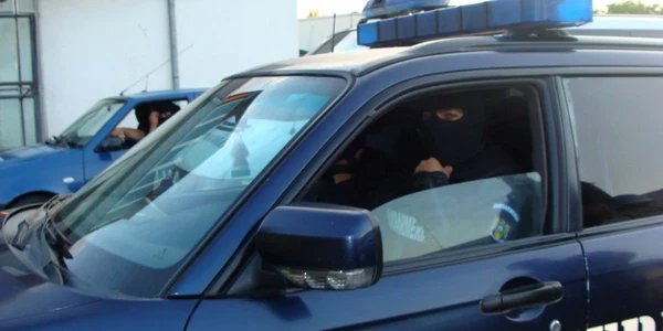 Efectivele de jandarmi supraveghează zonele din apropierea şcolilor 