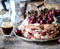 tort bezea cirese shutterstock 700089598 jpg