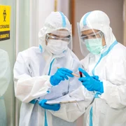 Medici doctori coronavirus  coronavirus COVID 19 pandemie spital FOTO Shutterstock