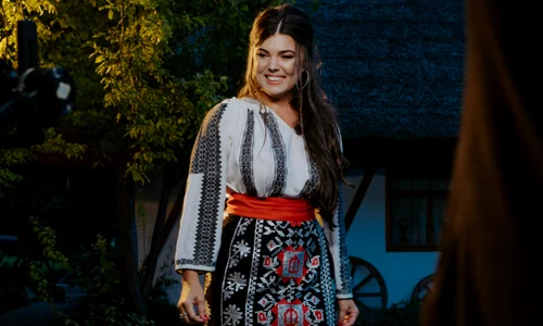 Paula Seling lansează melodia Mandru cer senin (7) jpg