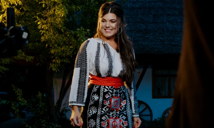 Paula Seling lansează melodia Mandru cer senin (7) jpg