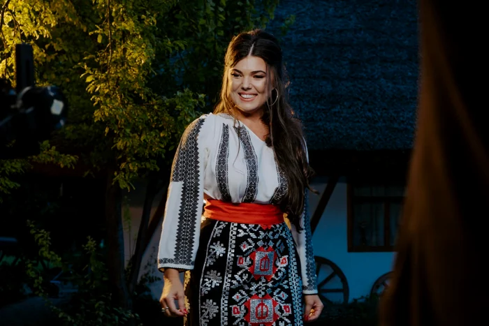 Paula Seling lansează melodia Mandru cer senin (7) jpg