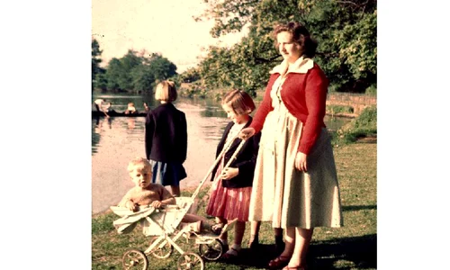 Familia tradiţională versus cea disfuncţională jpeg