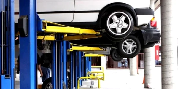 elevator auto service atelier