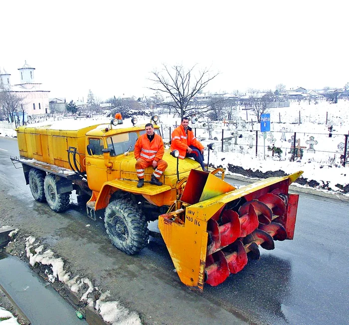 Marin Croitoru şi George Ivan formează de 10 ani echipajul „Fălcosului”