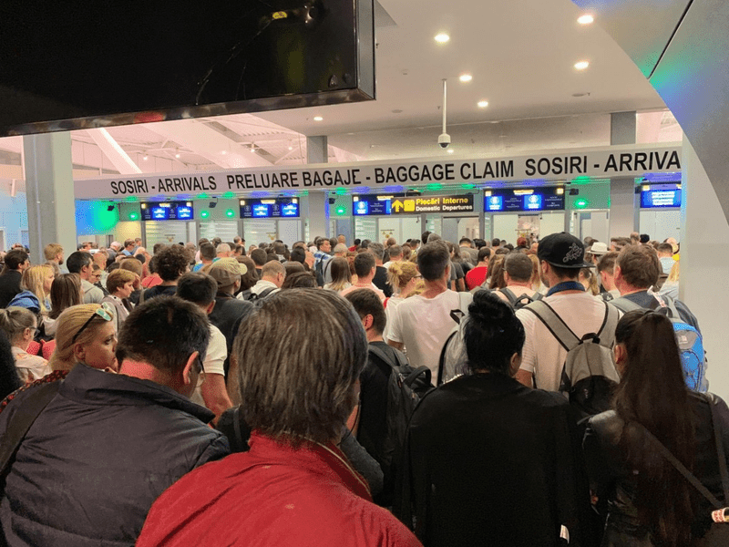 Începe haosul pe Aeroportul Otopeni: Zeci de ghișee de check-in intră în proces de modernizare