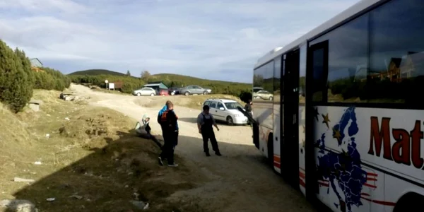 utocar elevi