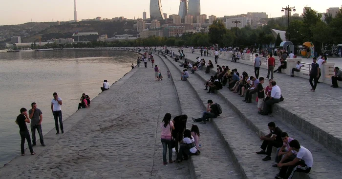 Flame Towers, vedere de pe Bulvar, faleza orașului Baku (foto: Mădălin Roșioru)