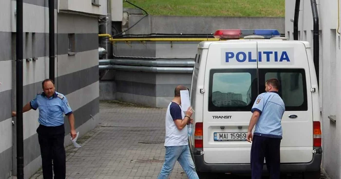 Judecătorii Tribunalului Vaslui au dispus arestarea preventivă a ofiterului pentru 30 de zile                                                                                      Foto Simona VOICU