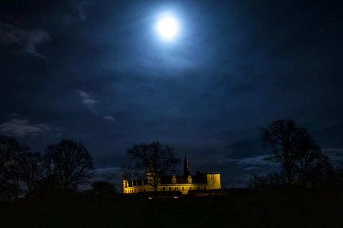 Ora Pamantului 2021 Castelul Kronborg din Danemarca FOTO EPA-EFE