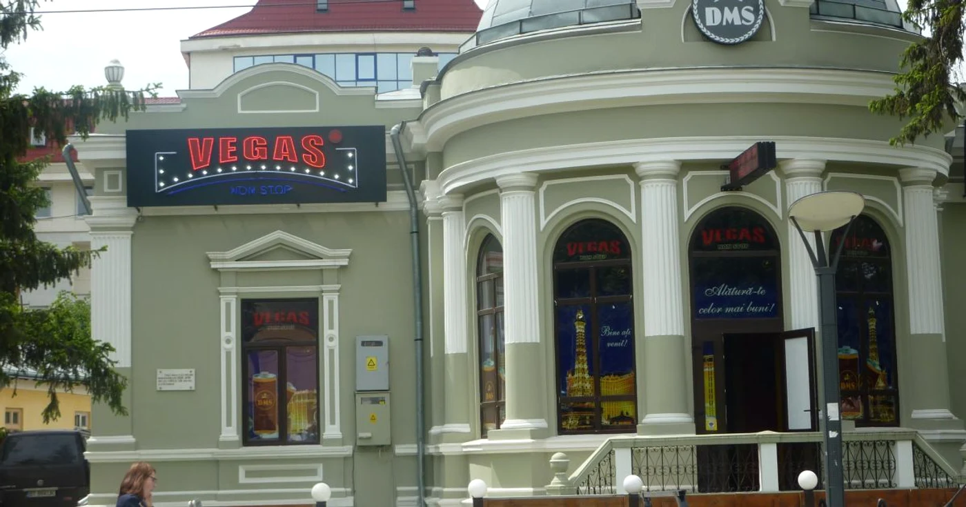 Casa unde s-a născut Grigore Antipa la Botoşani transformată în cazinou FOTO Cosmin Zamfirache