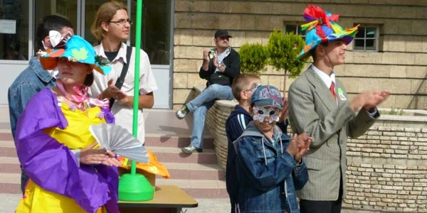 Carnavalul Toamnei în Piaţa Civică
