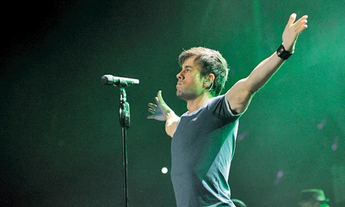 6 act baza enrique iglesias jpeg