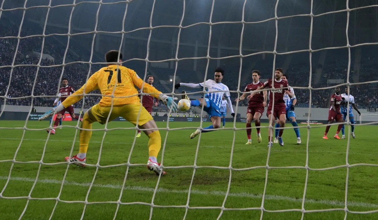 Universitatea Craiova s-a impus în prelungiri (FOTO: Sportpictures)