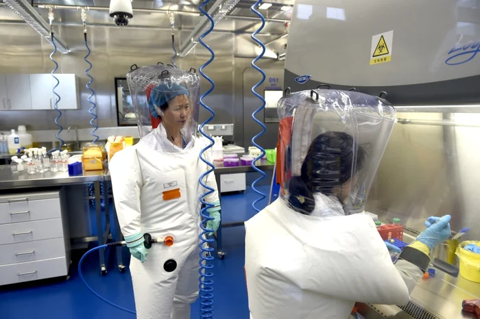 Virusologul chinez Shi Zhengli la laboratorul de nivel P4 din Wuhan FOTO EPA-EFE
